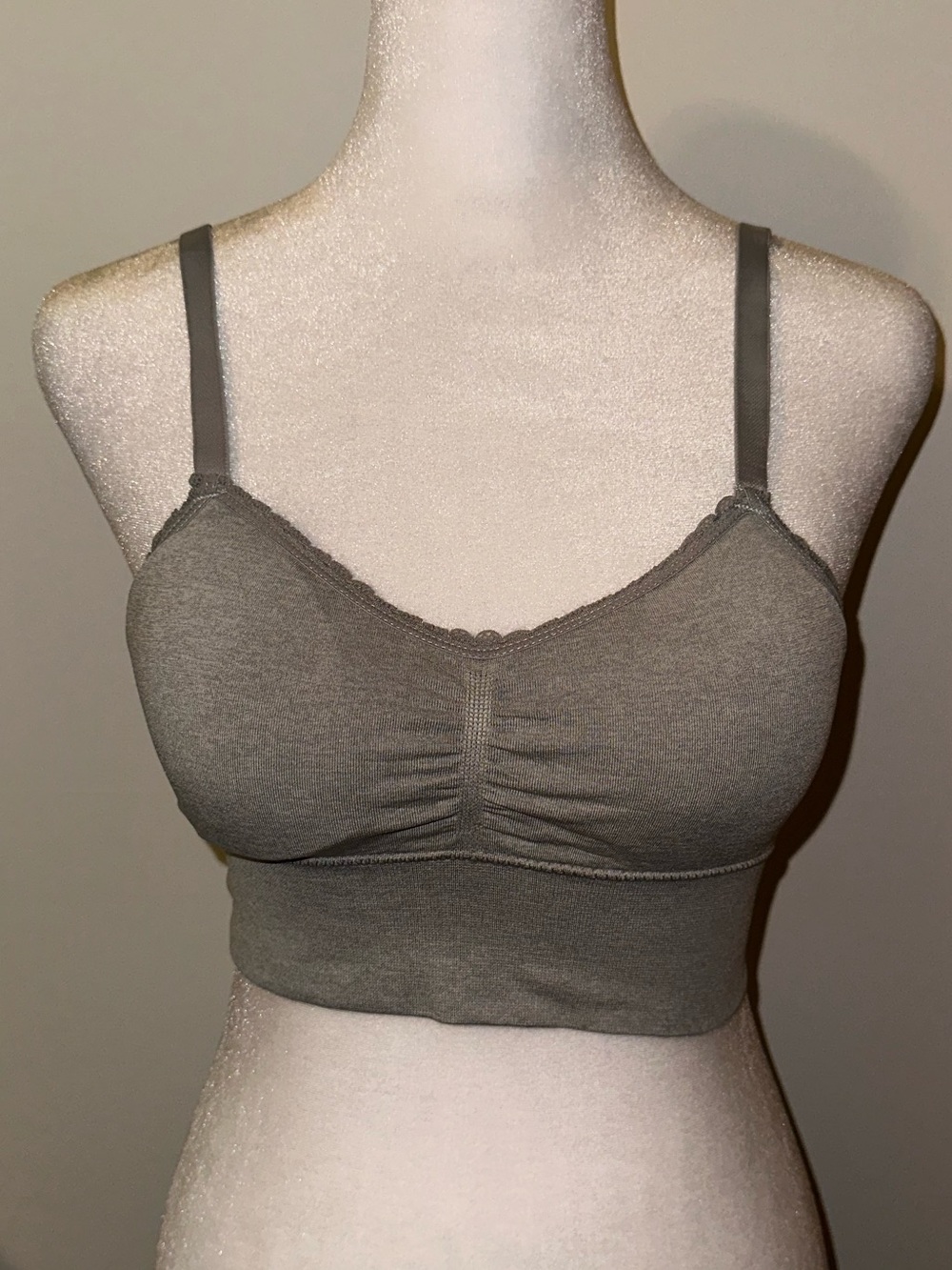 $5 in Bundle💟 Gray Stylish Workout Essential Sports Bra- Women’s